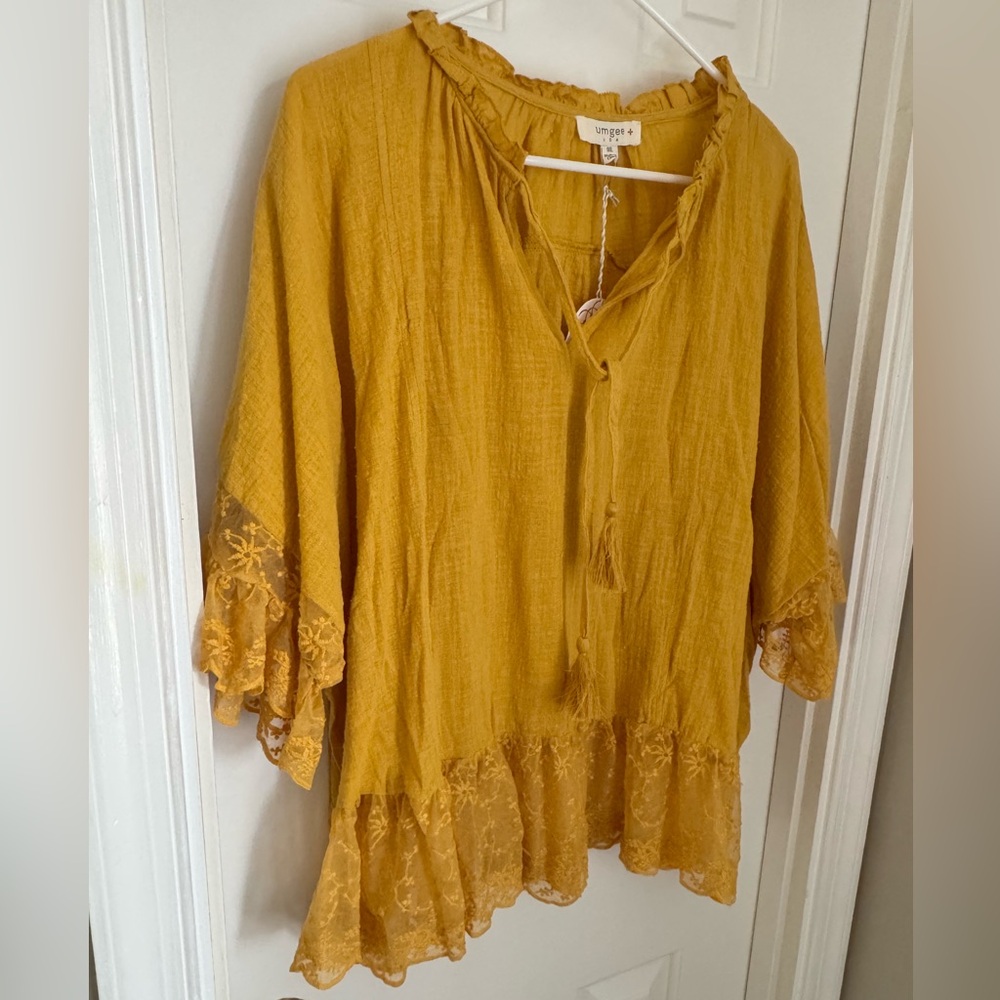 NWT, Umgee, Tassel, Lace Hem Top, Golden, Marigold, Flowy, Saffron, Size 1XL